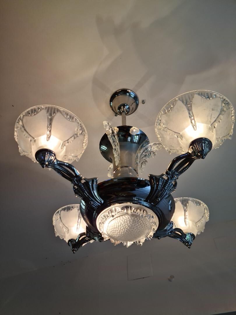 Ezan art deco chandelier with 4 arms of light