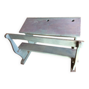 School bench early 900