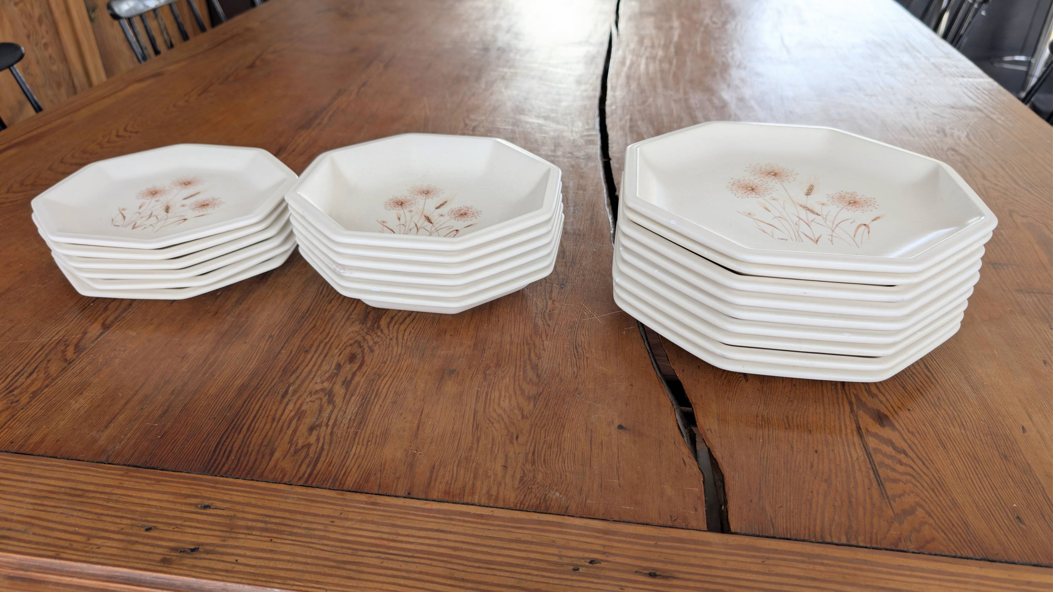 Tiffany table service – 21 pieces – Vintage plates with a floral design