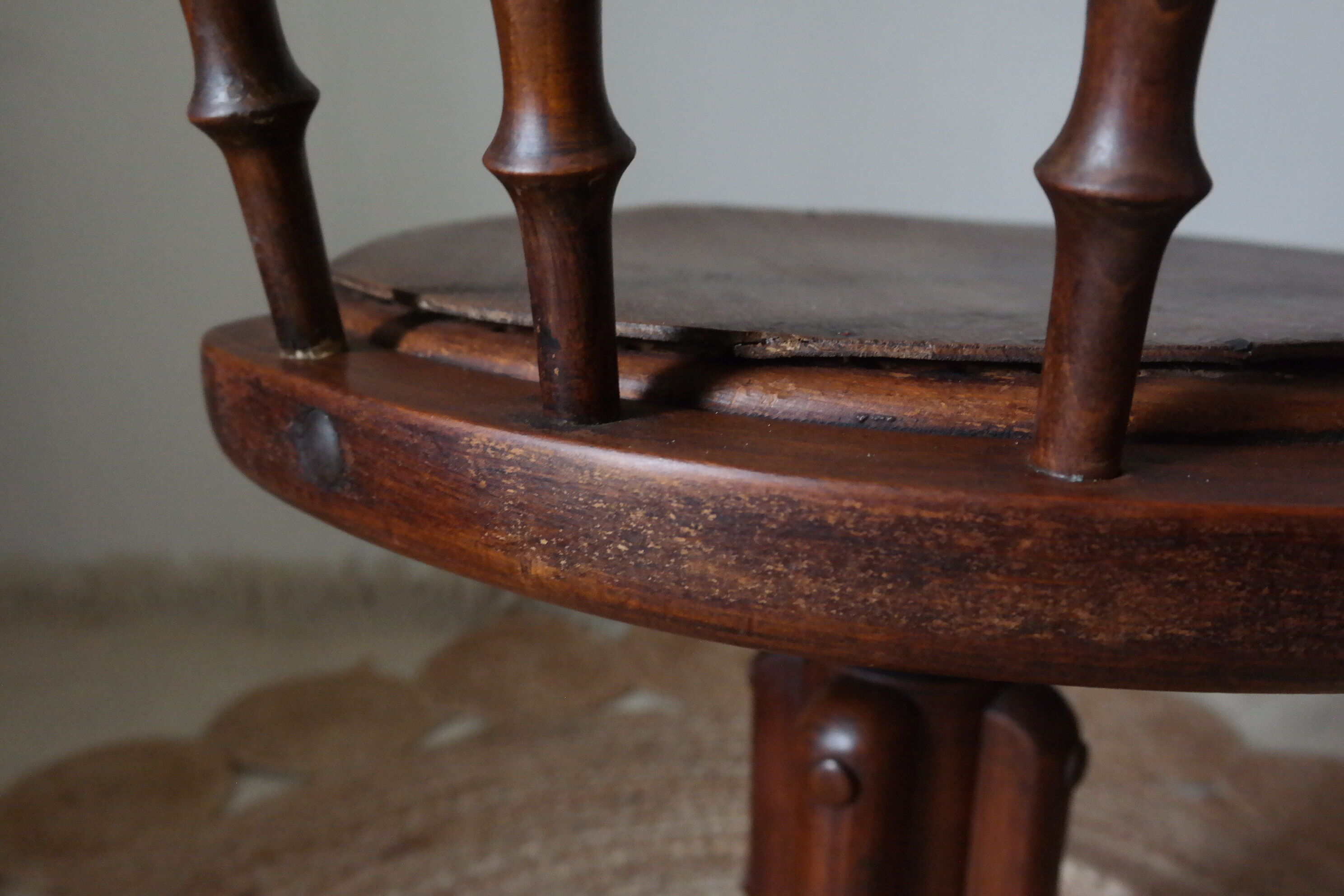 Wooden swivel office chair 20 years