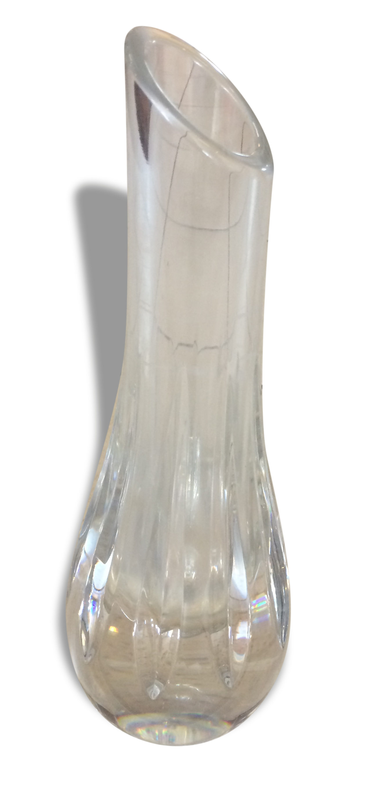 Vase ancien en cristal de Baccarat, col en biseau, éstampille