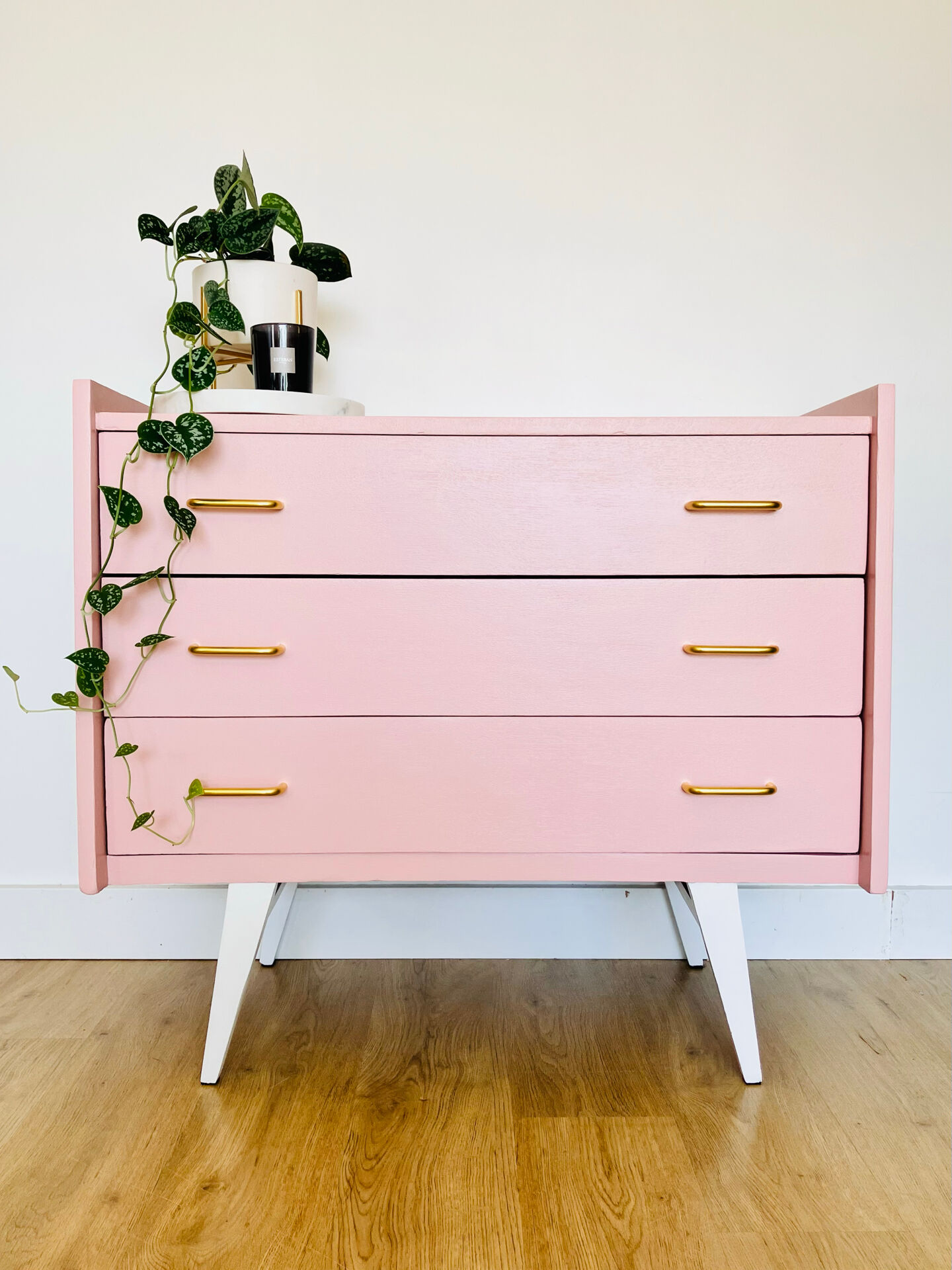 1950s pink and gold chest of drawers