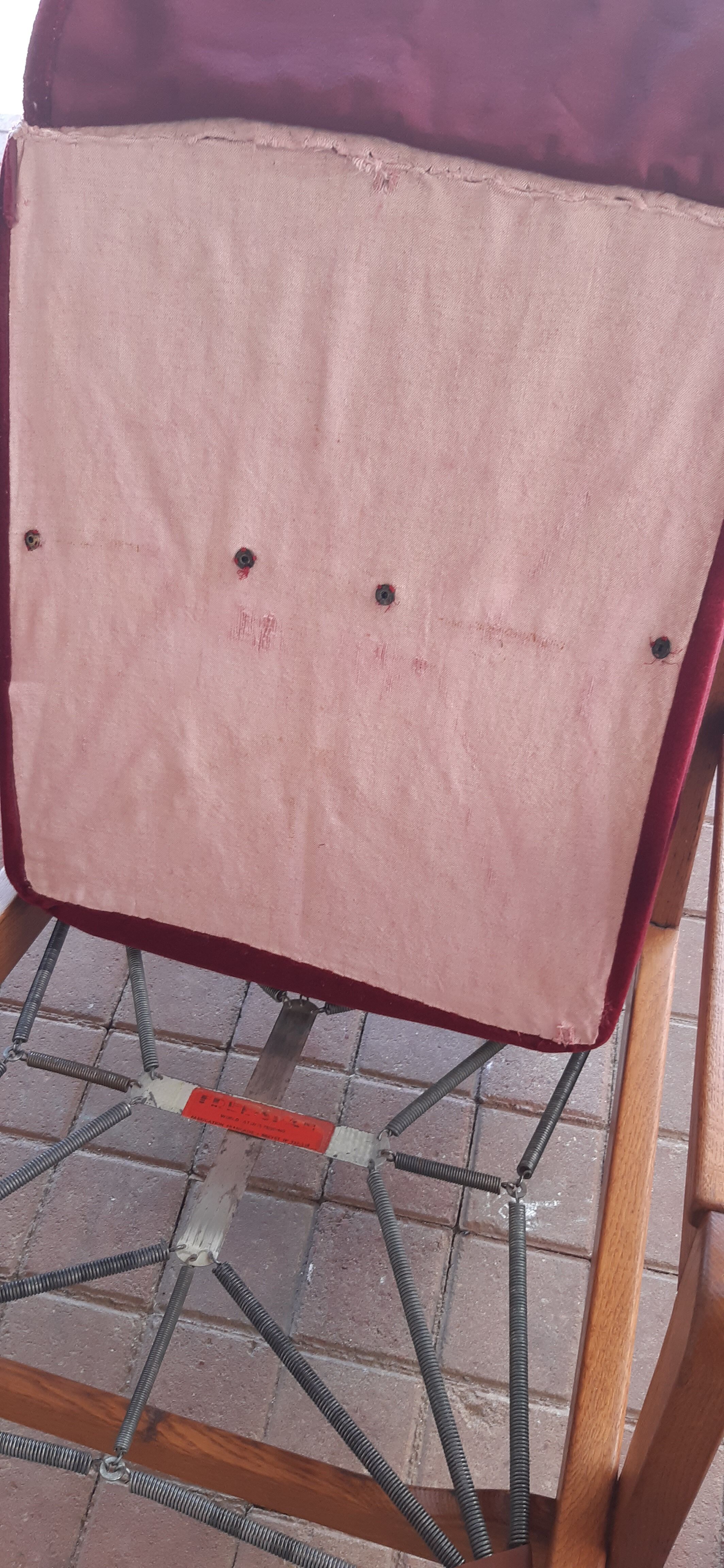 Armchair with armrests