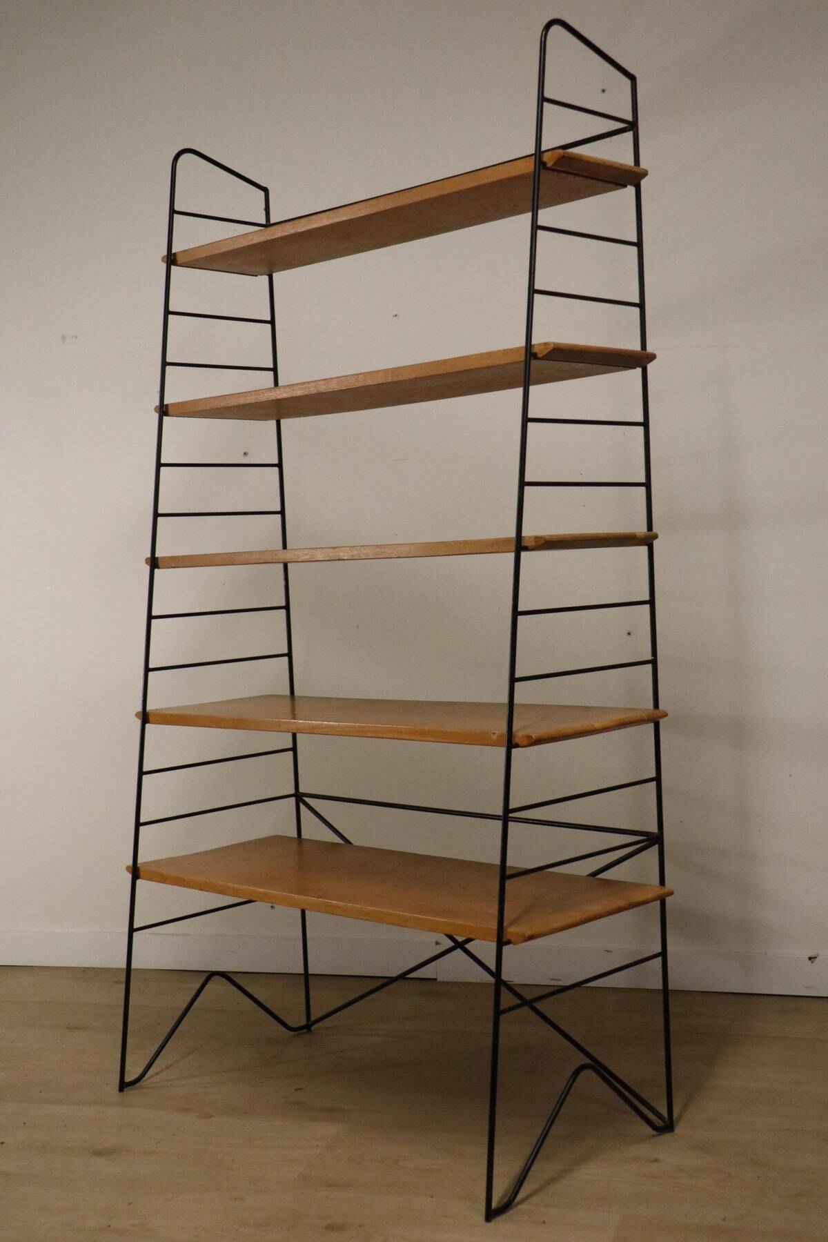 Etagère vintage en métal et chêne, 1960