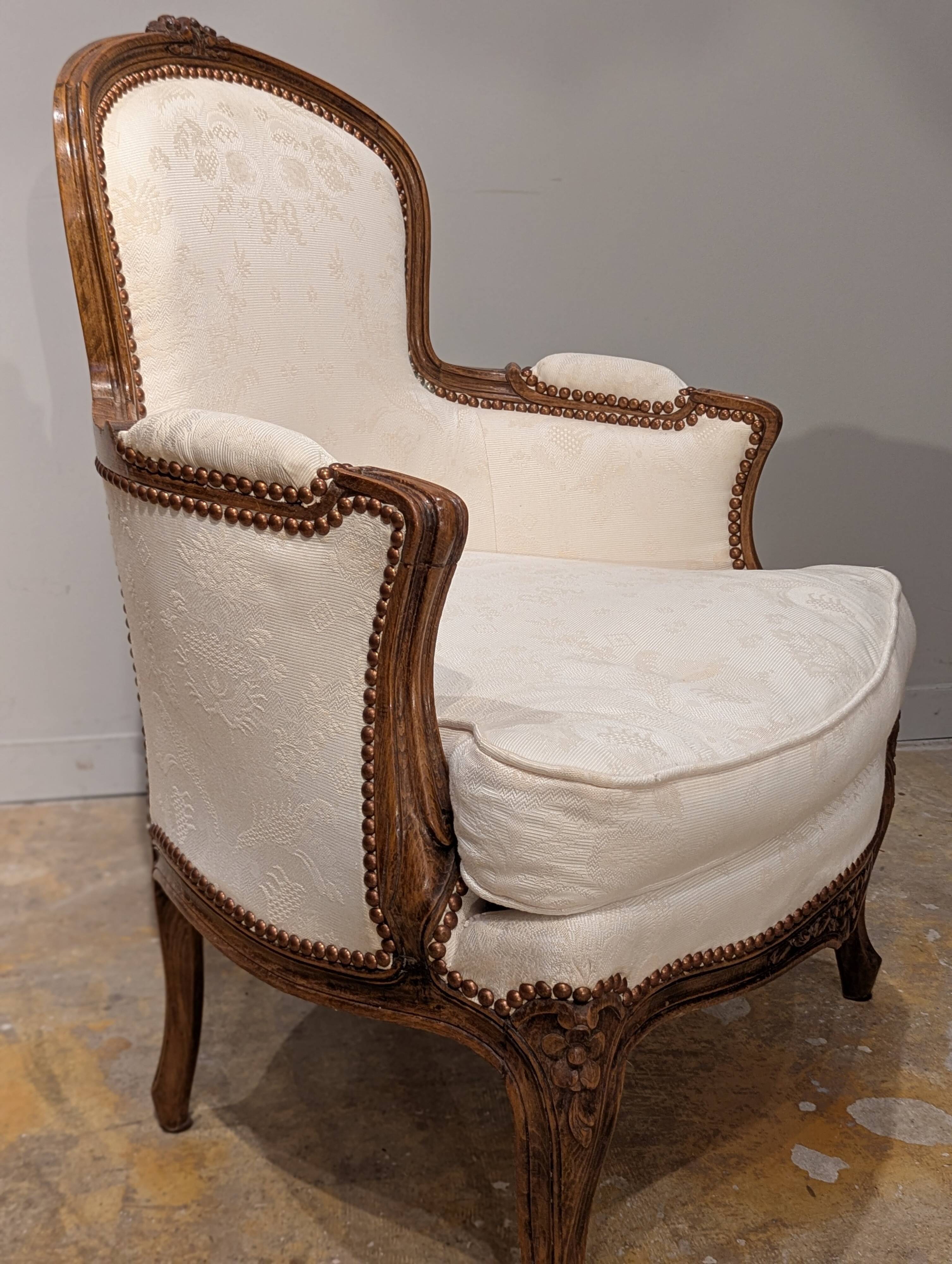 Paire de fauteuils bergères Louis XV