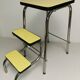 Tabouret / marchepied 3 marches vintage en formica jaune