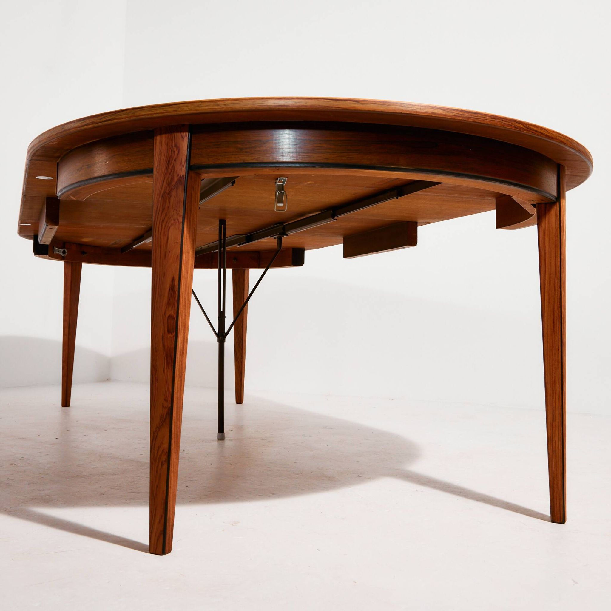 MK10436 Model 55 restored rosewood dining table by Gunni Omann for Omann Ju