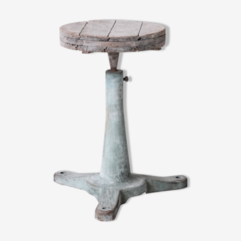 Antique Industrial English Sculpture Stand (No.2)