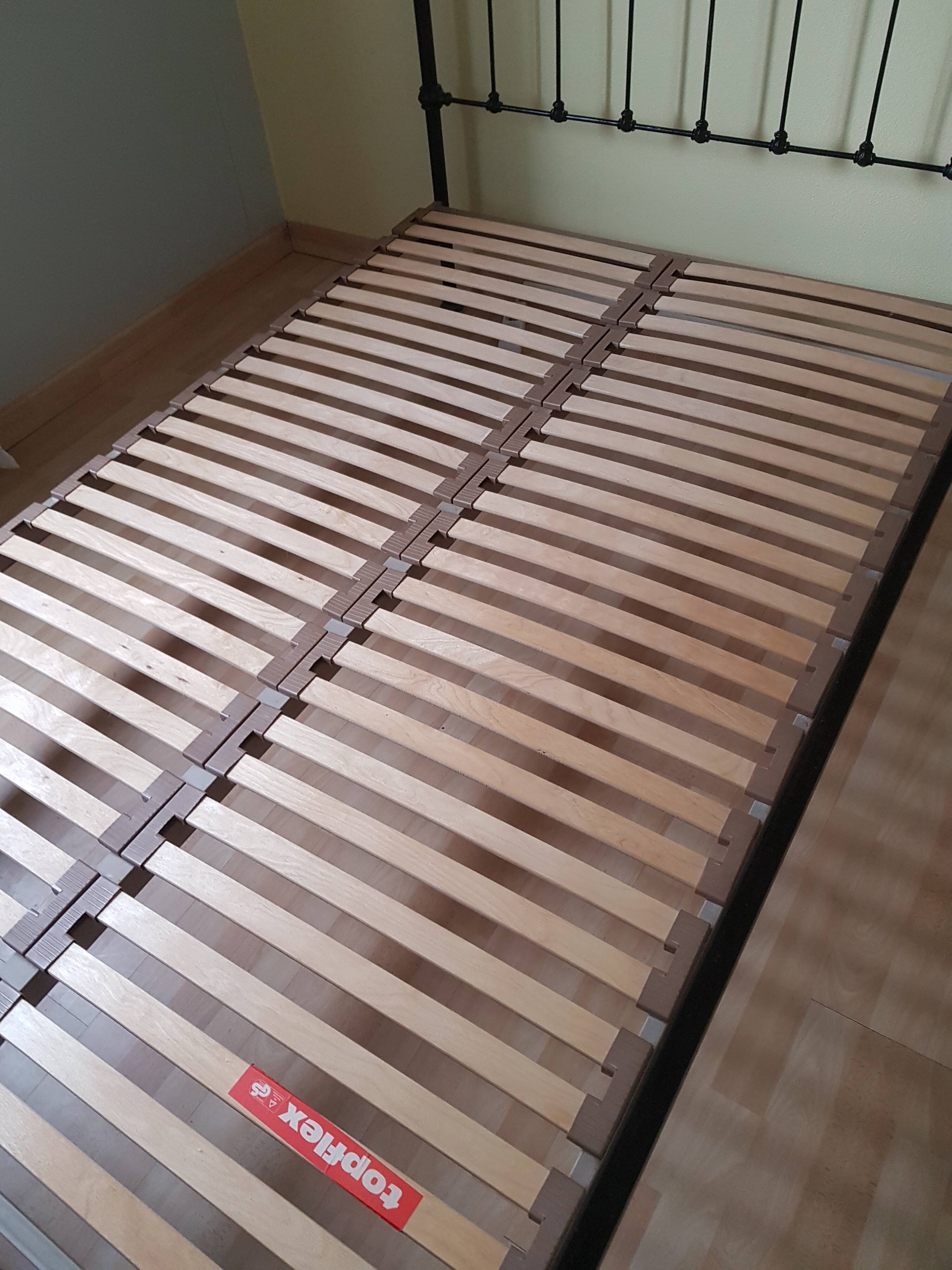 Old metal and brass bed frame + slatted base