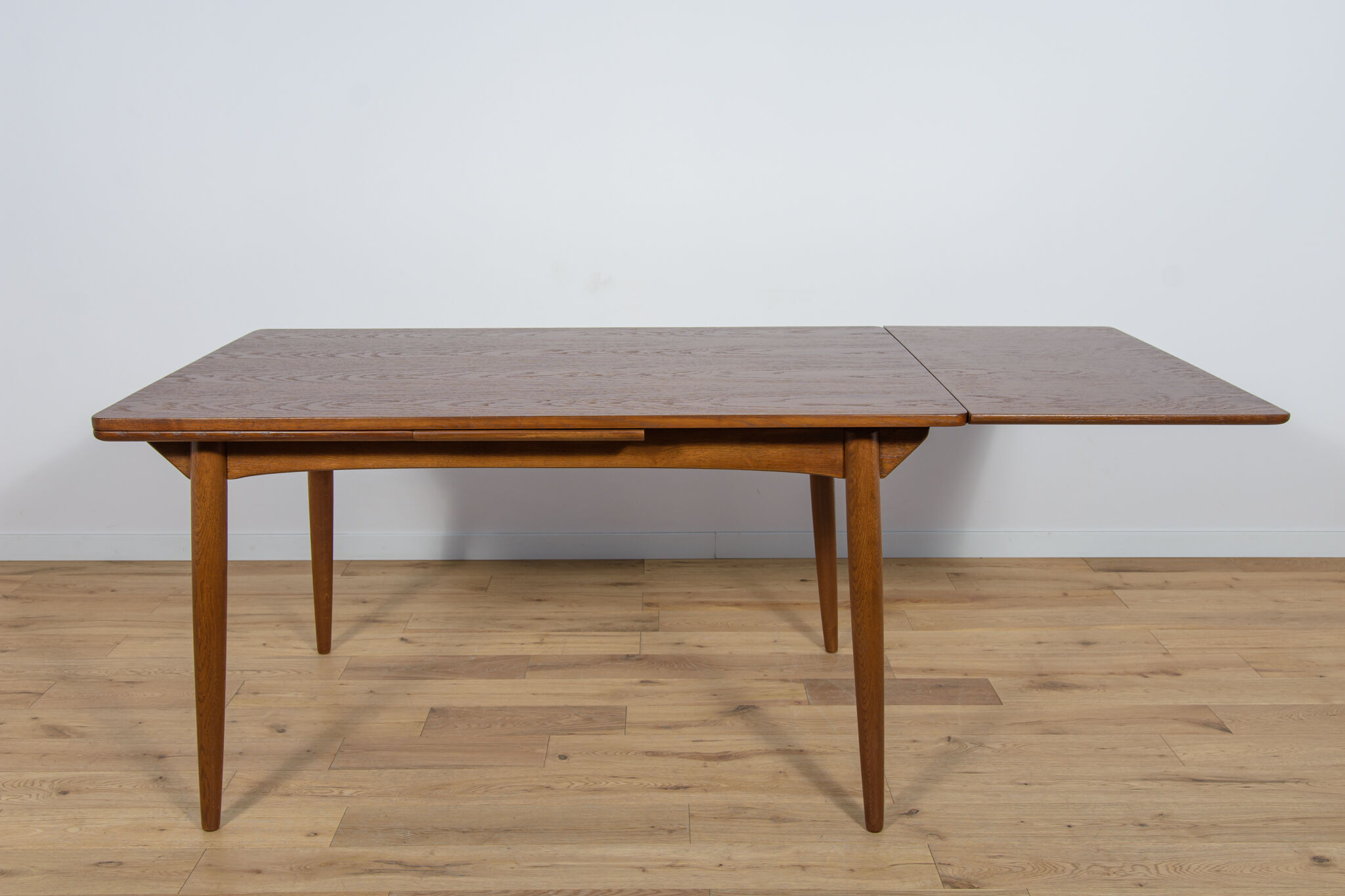 Mid Century Danish Extendable Oak Dining Table, 1960s