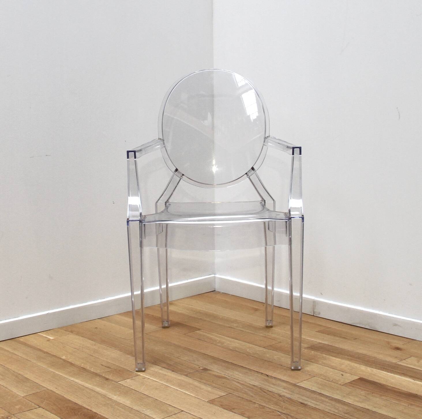 Pair of Louis Ghost chairs, Philippe Starck