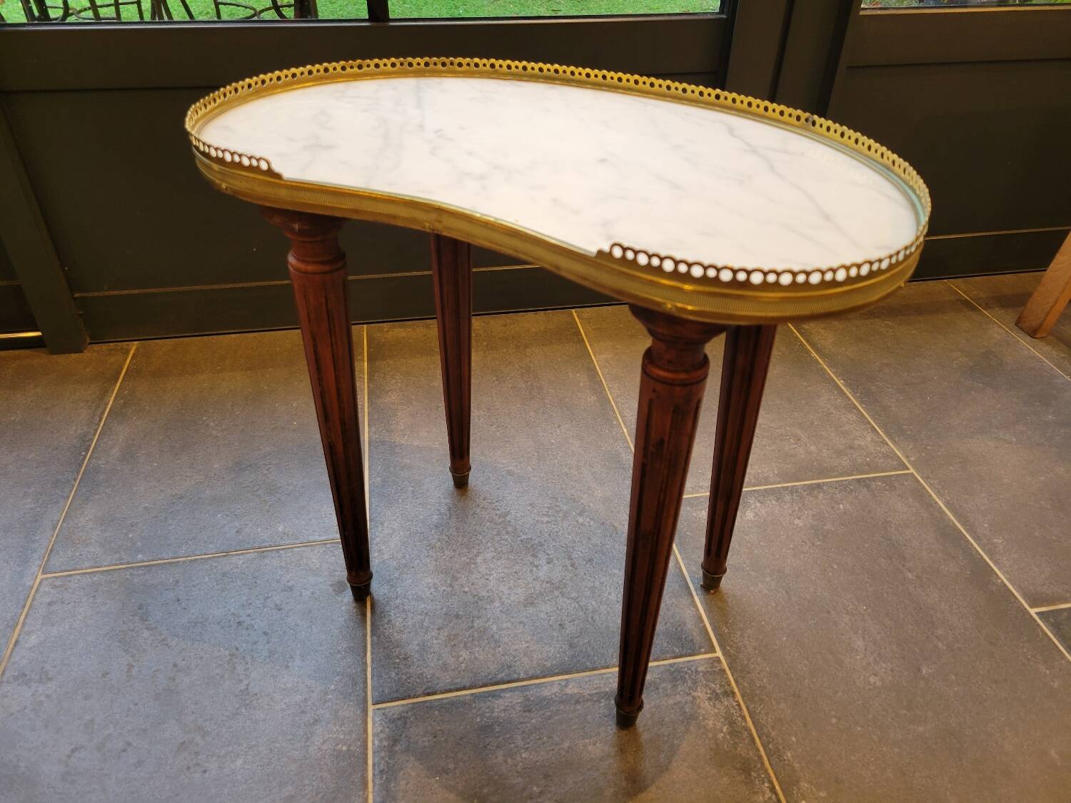 Carrara marble kidney table