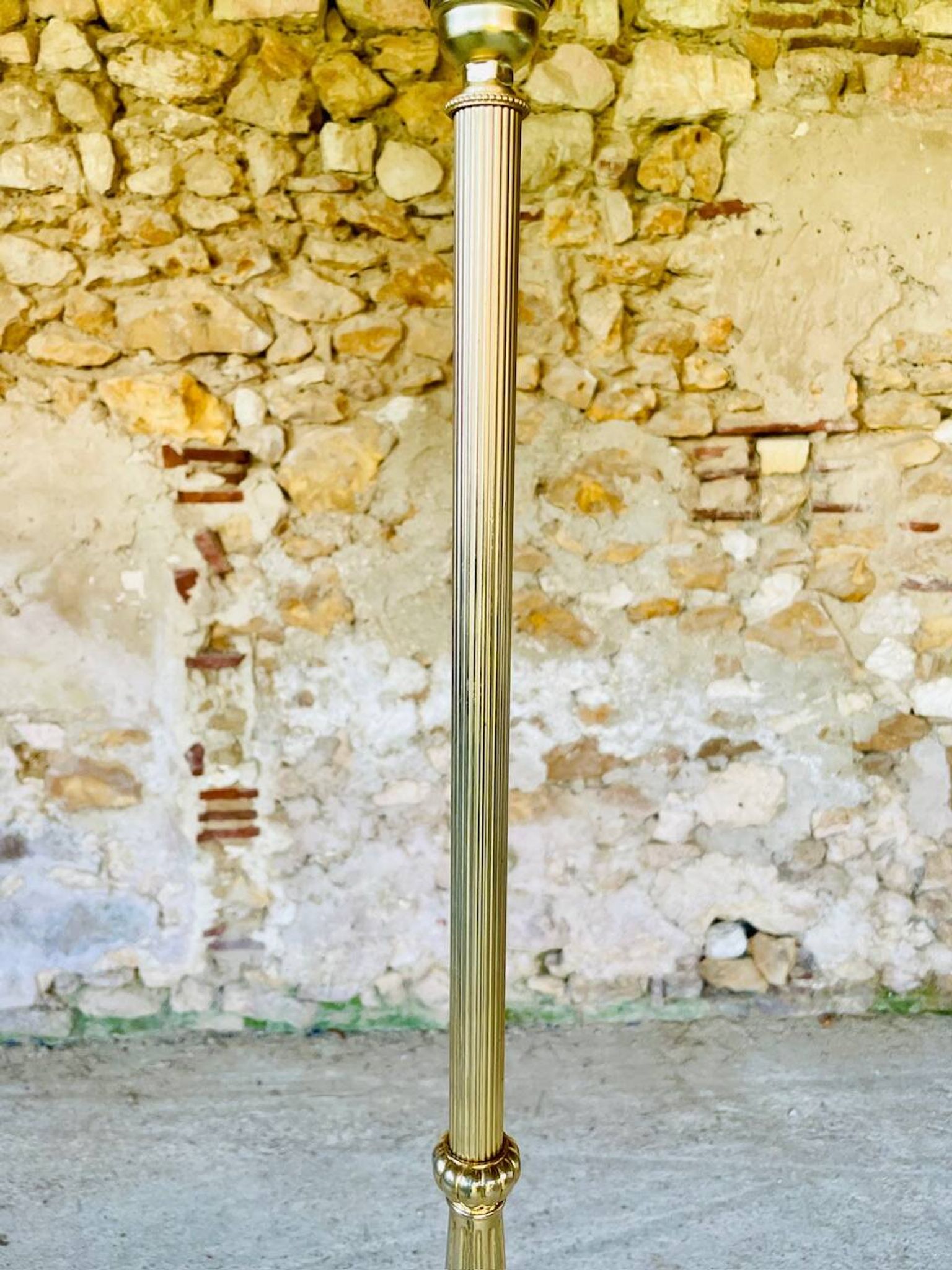 Lampadaire laiton vintage, tripode circa 1960s