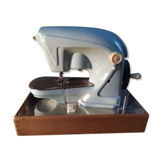 Old sewing machine toy