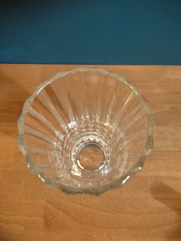 Glass vase crystal molded diamond point dp 012309