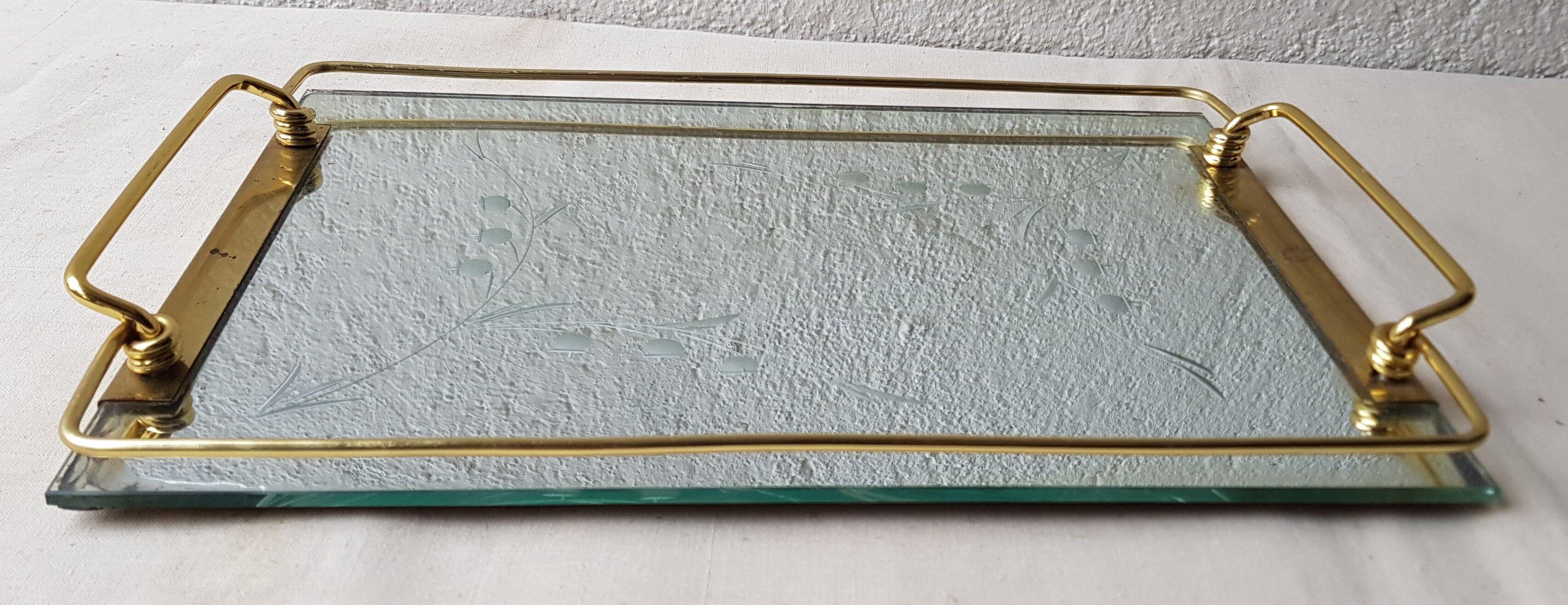 60's thrush chiseled mirror tray