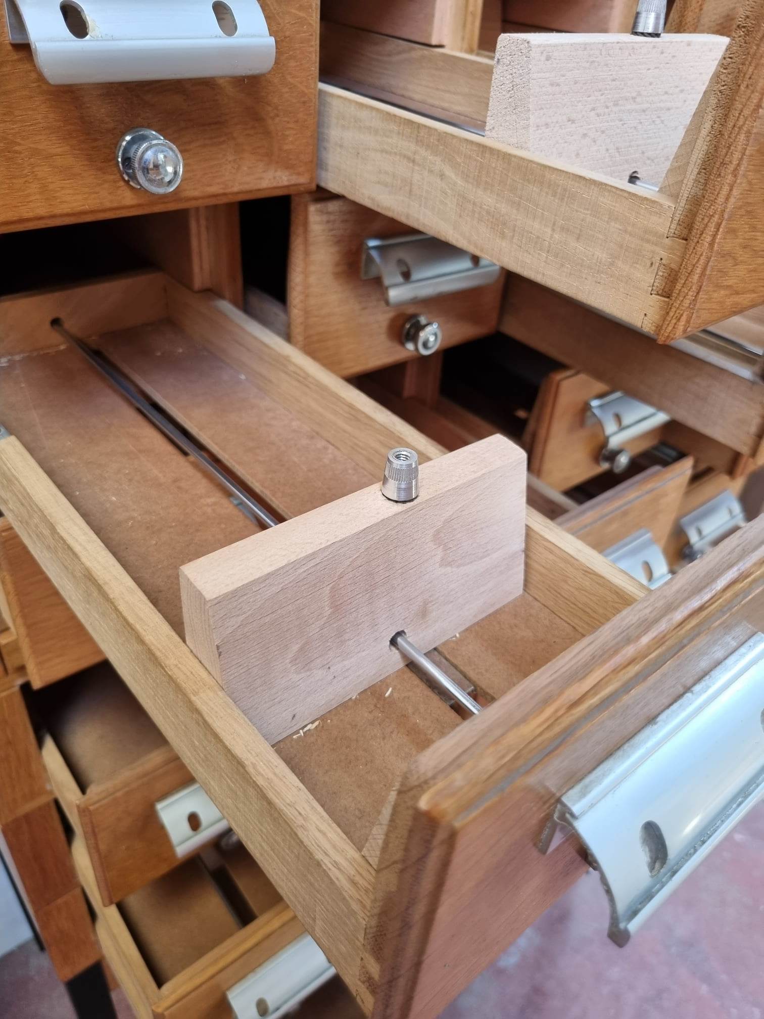 Meuble à fiches industriel 30 tiroirs