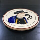 Under the flat Breton décor signed