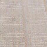 Tapis berbère en laine naturelle fait main blanche taille 140 x 260 cm