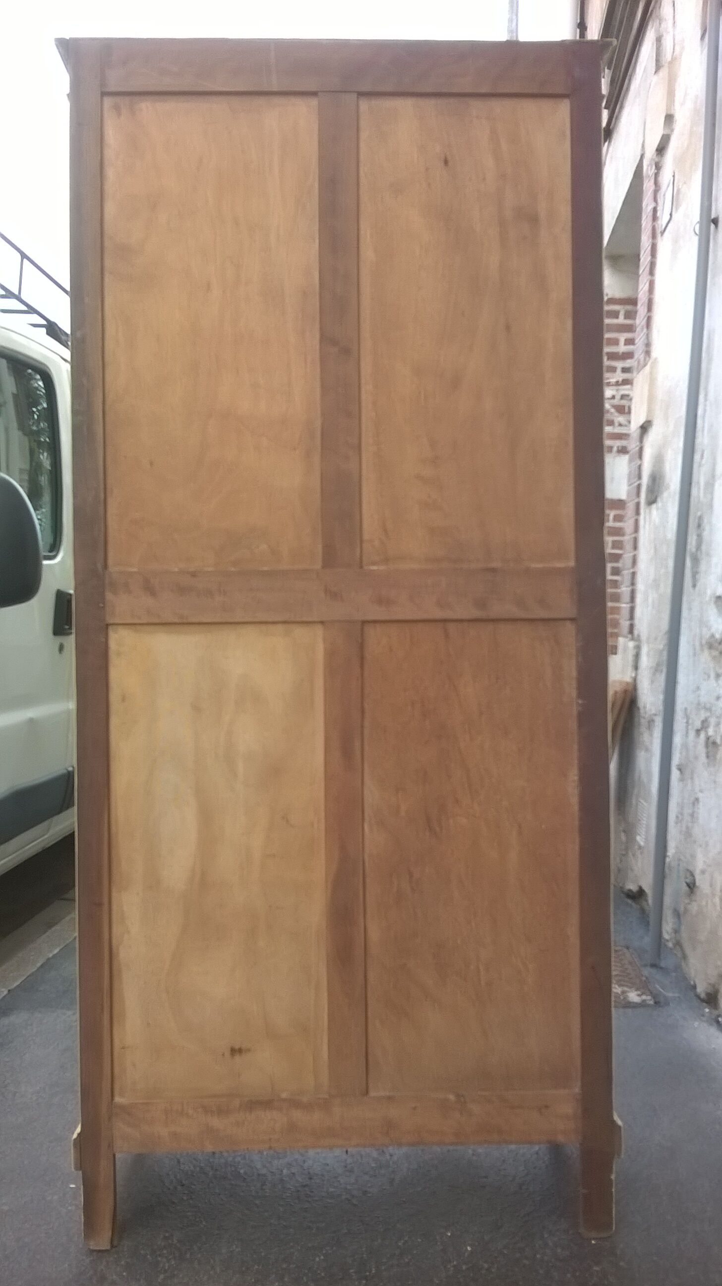 Parisian showcase cabinet 1930