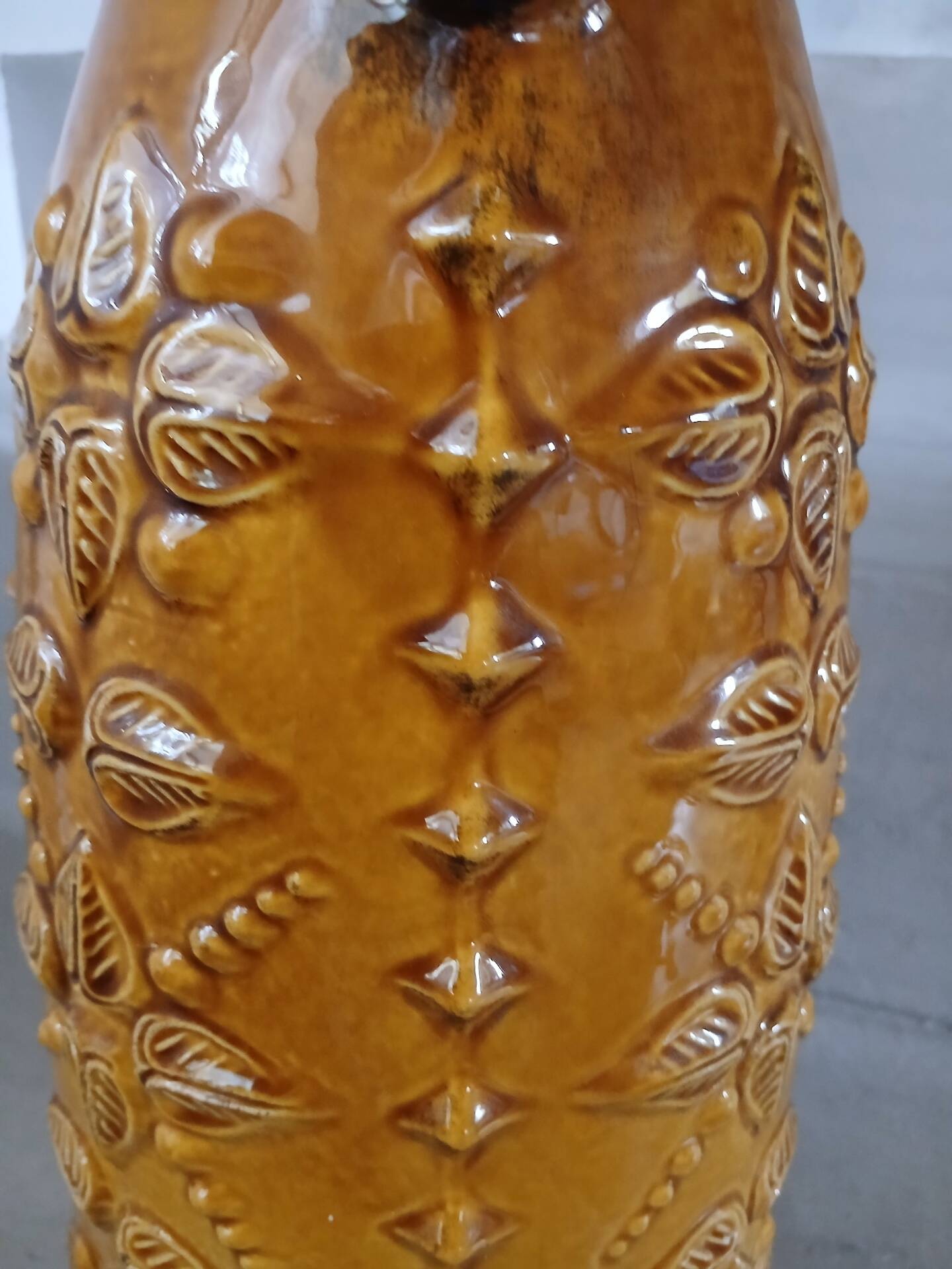 Large vase / vintage pottery