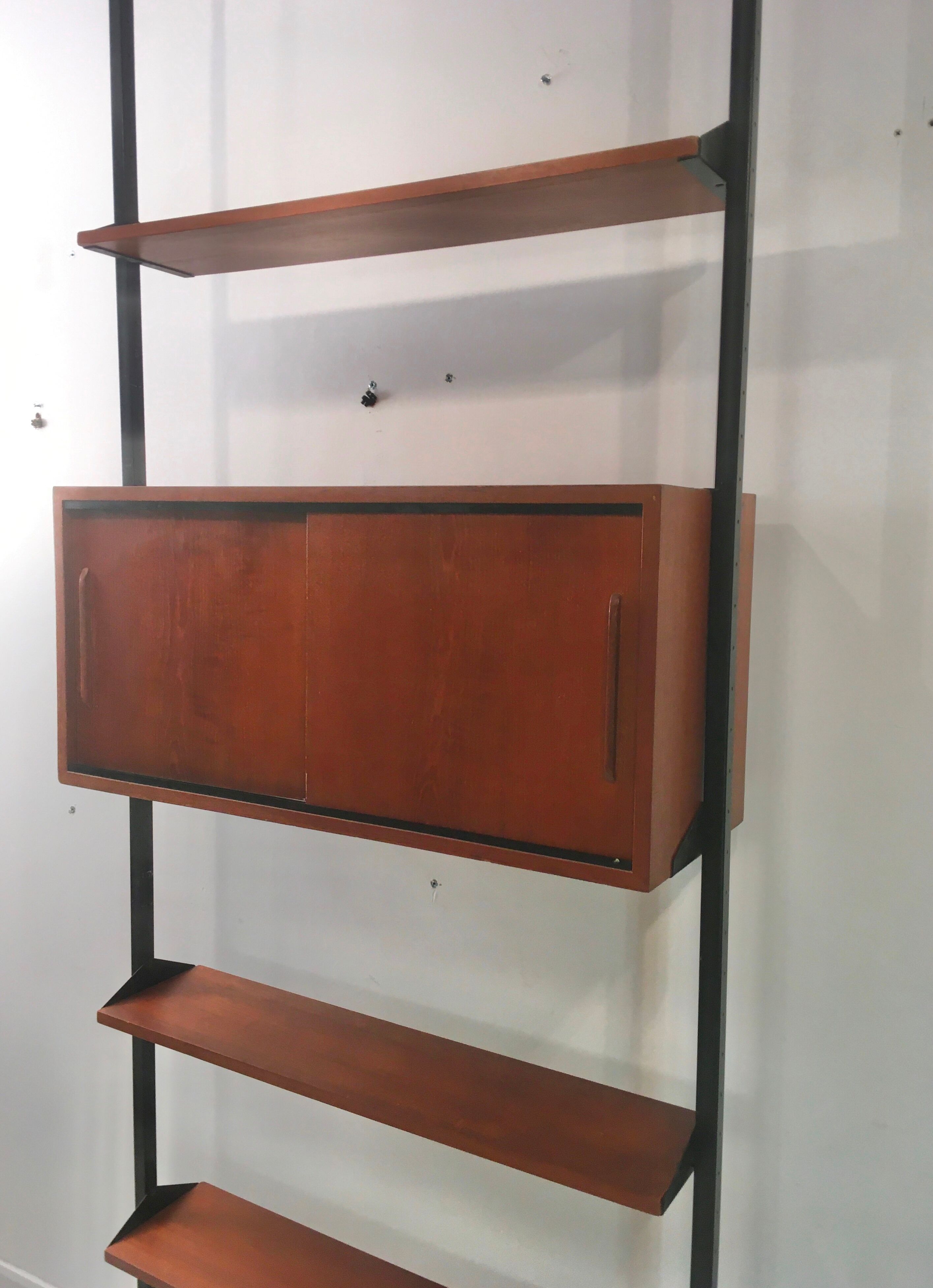 Floor/ceiling library 60s