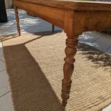 Farm table