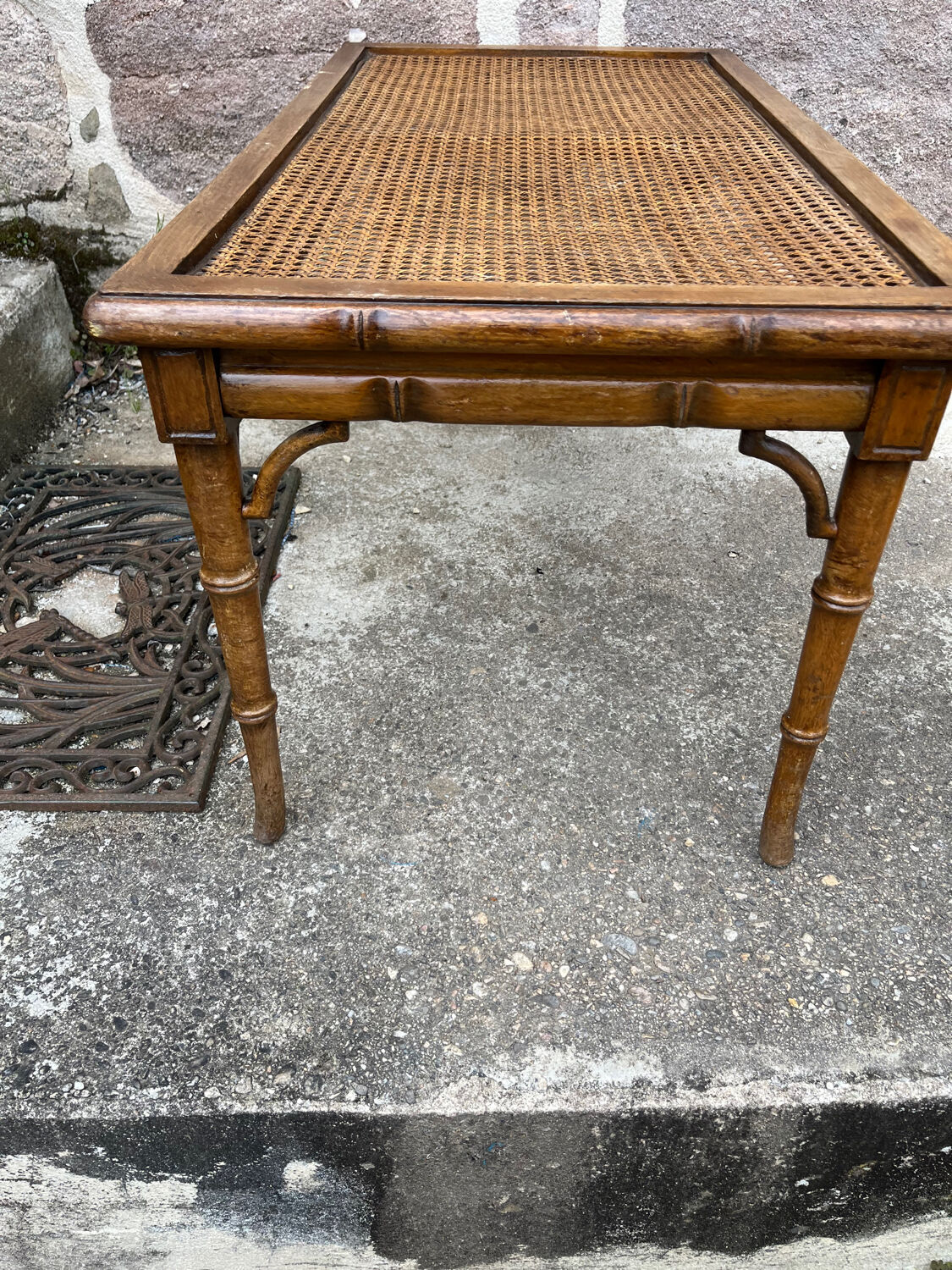 Canning coffee table