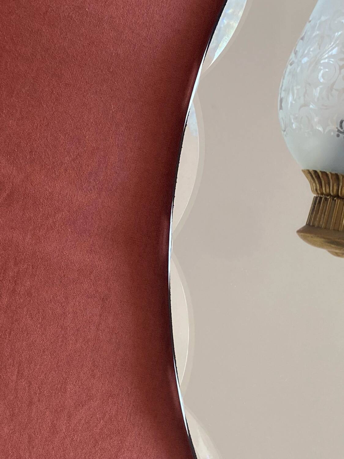 Miroir de salle de bain étagère et lampes