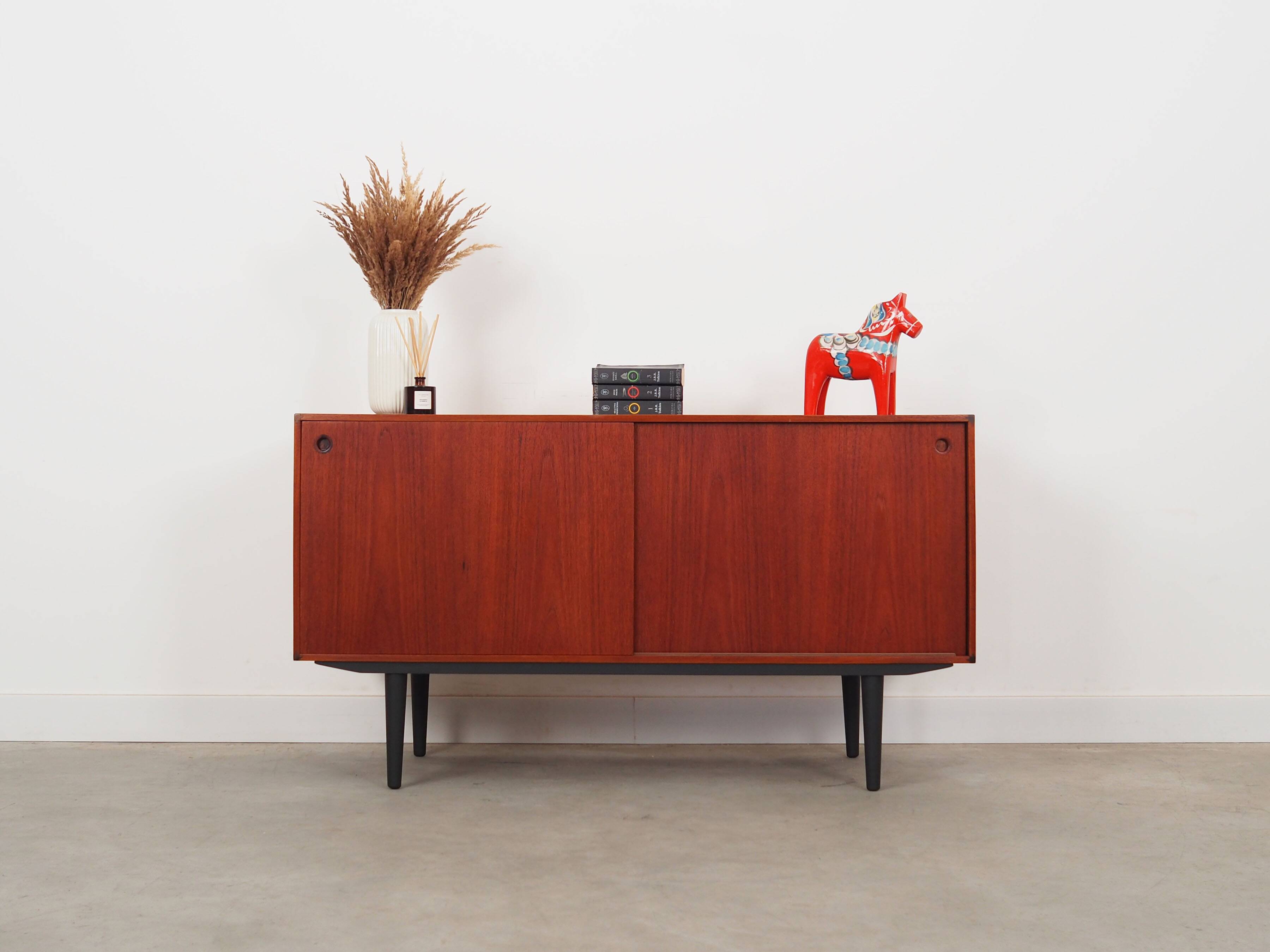 Meuble en teck, design danois, années 1960, production : Danemark