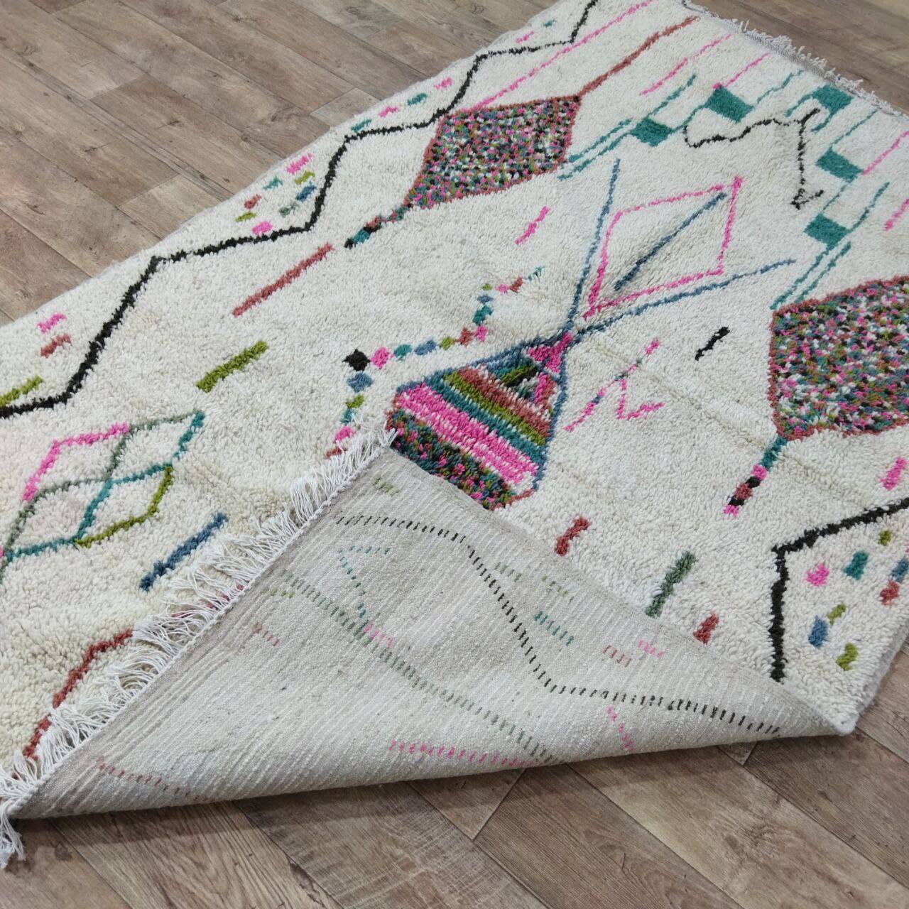 Handmade Moroccan Berber rug 250 x 150 cm