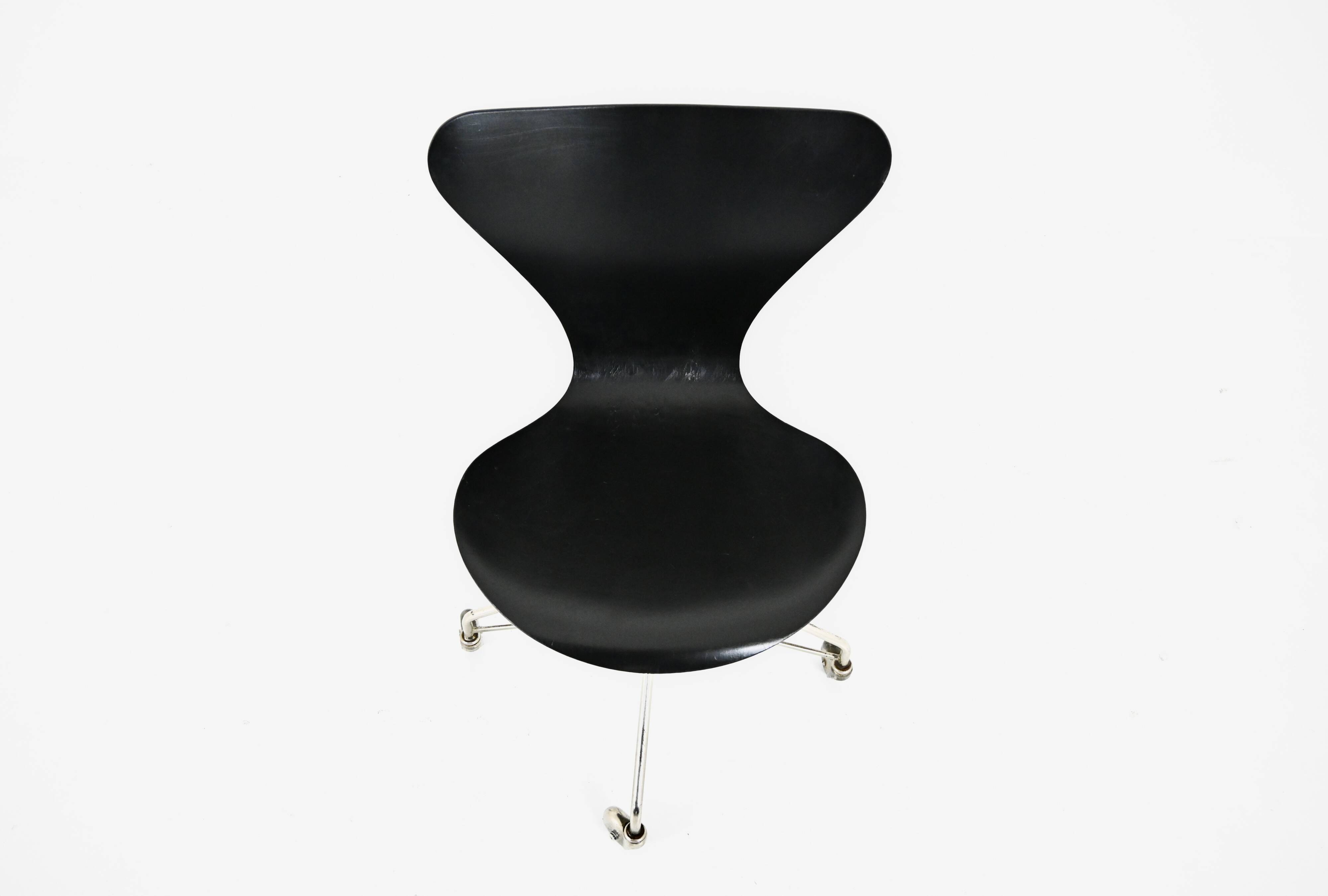 Model 3217 office chair by Arne Jacobsen for Fritz Hansen, 1960