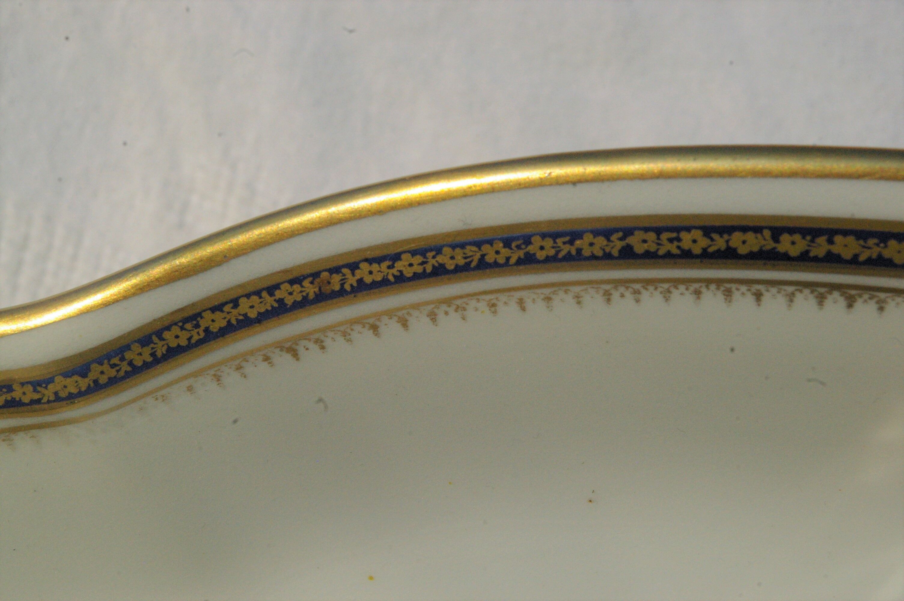 Table service 58 pieces in limoges porcelain uc - blue and gold border