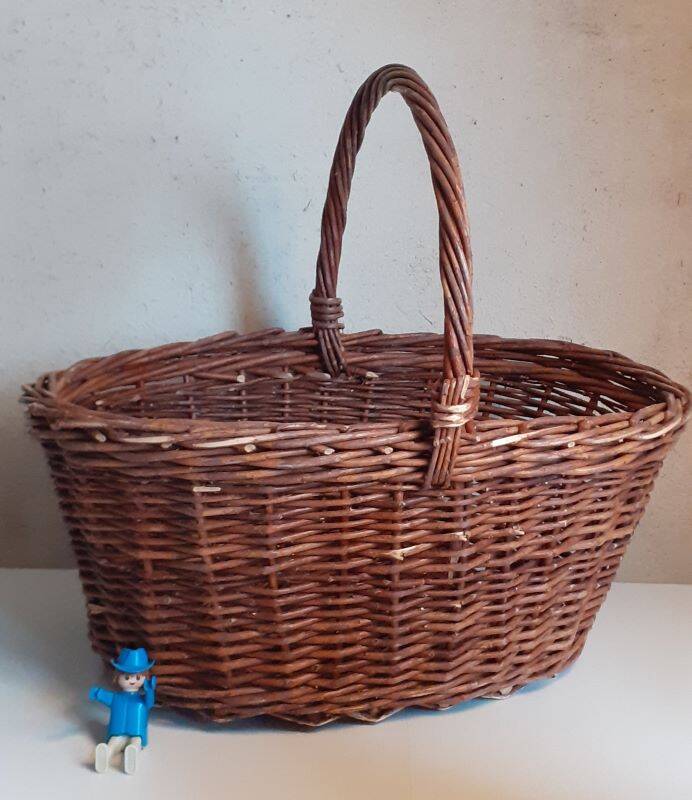 Vintage wicker oval basket
