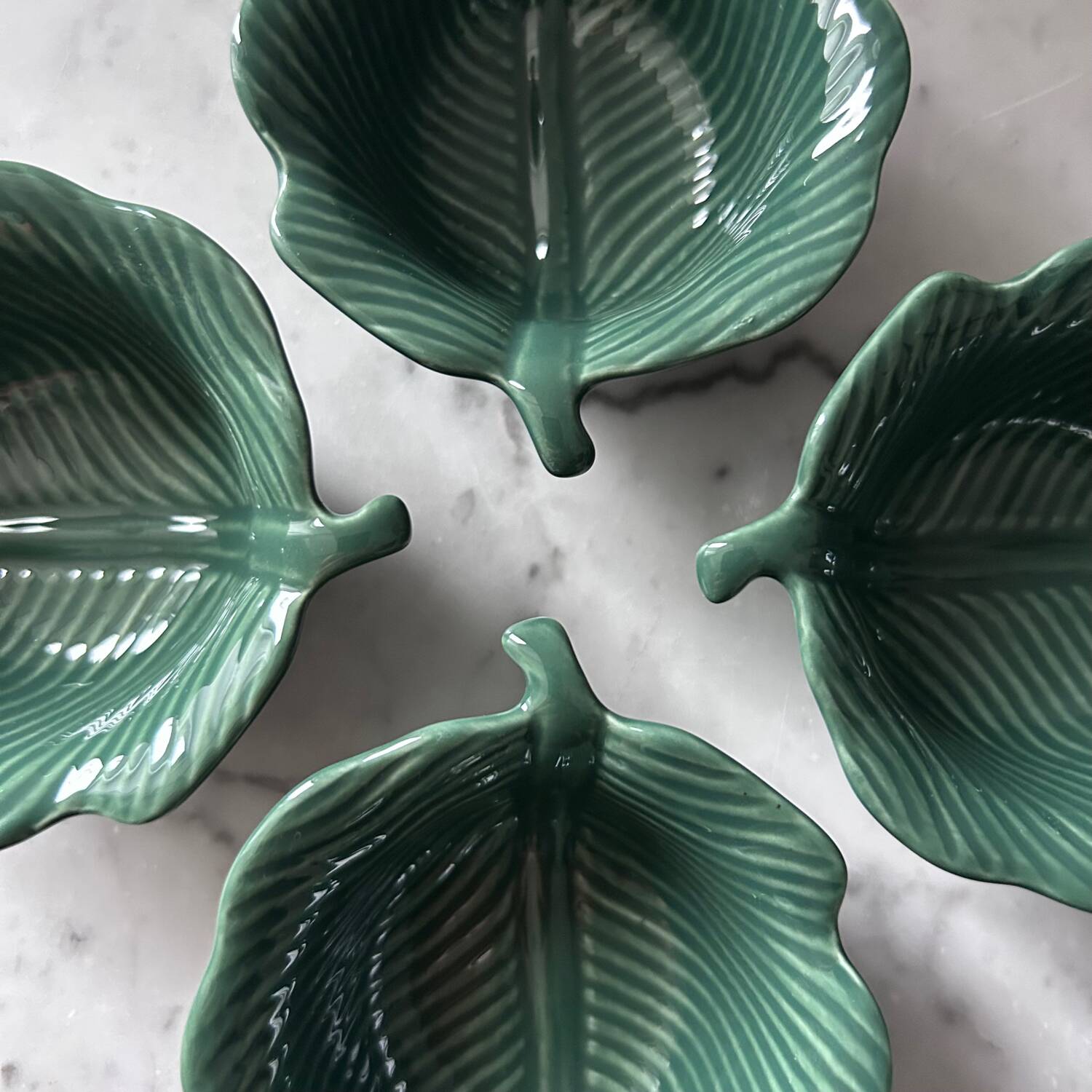 Service of 5 green leaf verrines