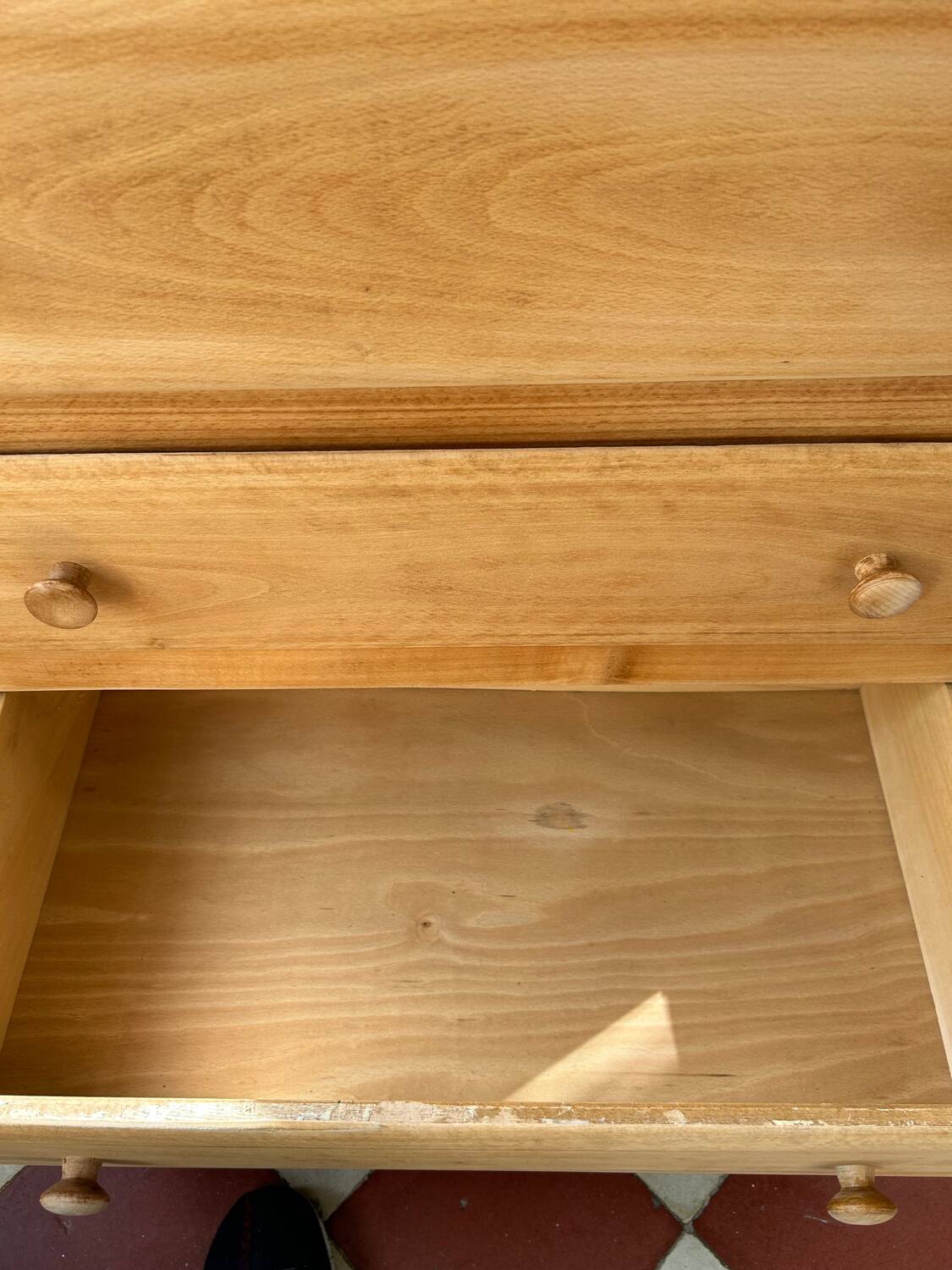 Commode vintage en bois brut