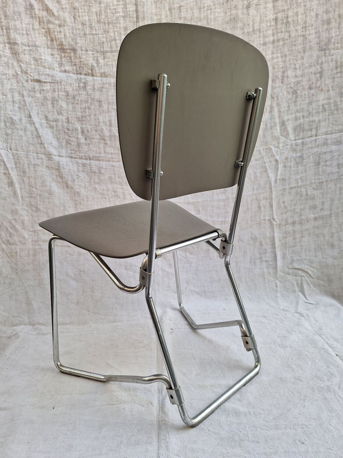 Stackable Aluflex chair