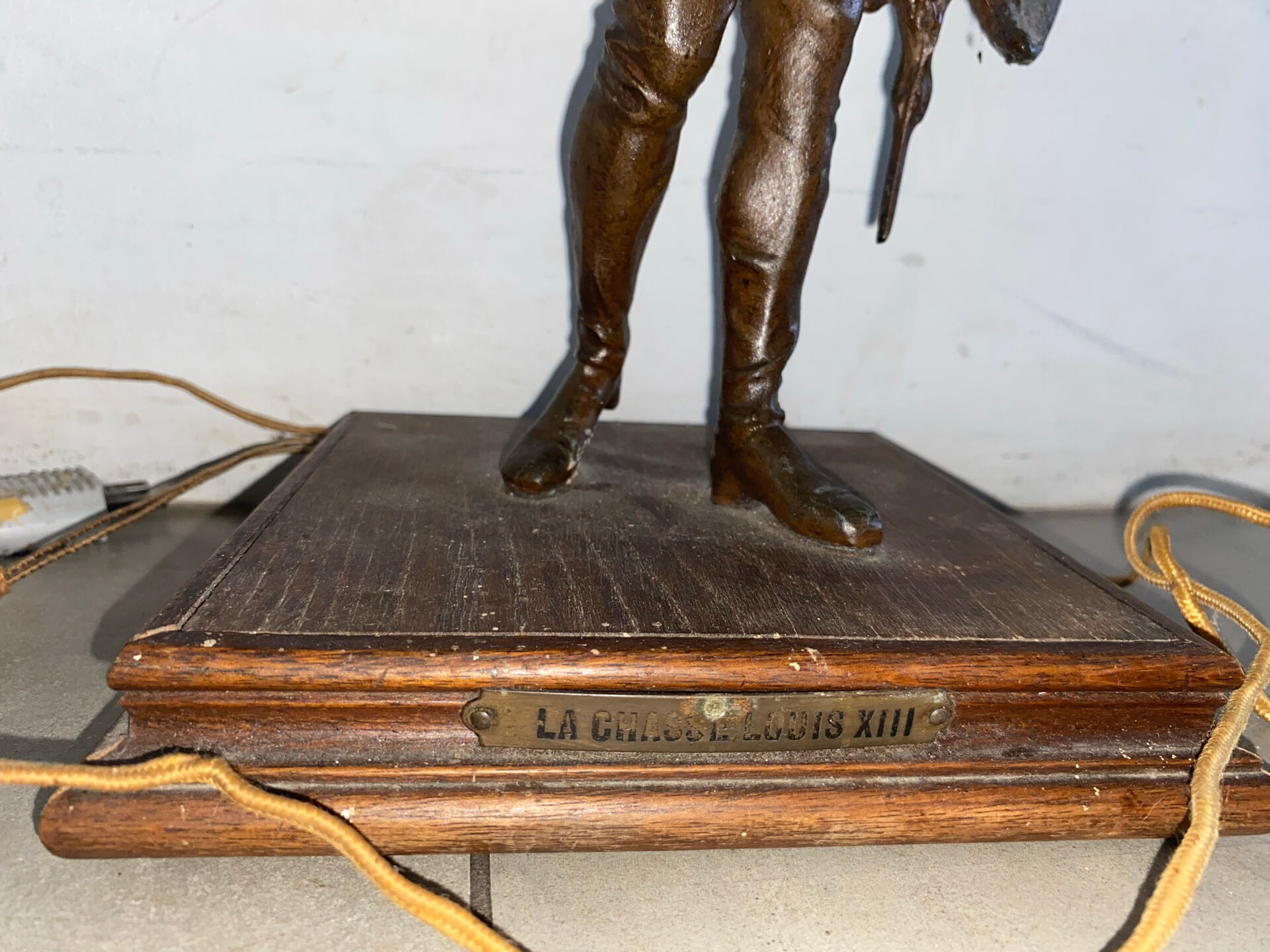 Antique statue lamp "The Hunt Louis XIII" signed LSF