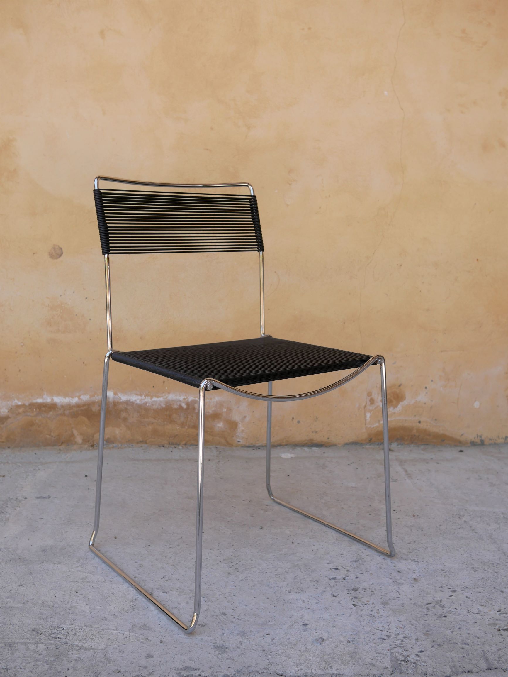 Black vintage scoubidou chair