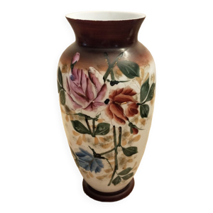 Vase en opaline peint
