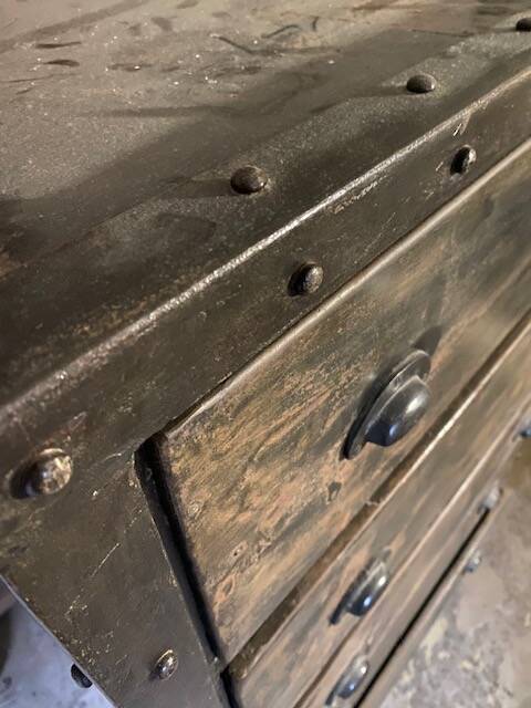 Metal chest of drawers