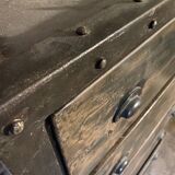 Metal chest of drawers