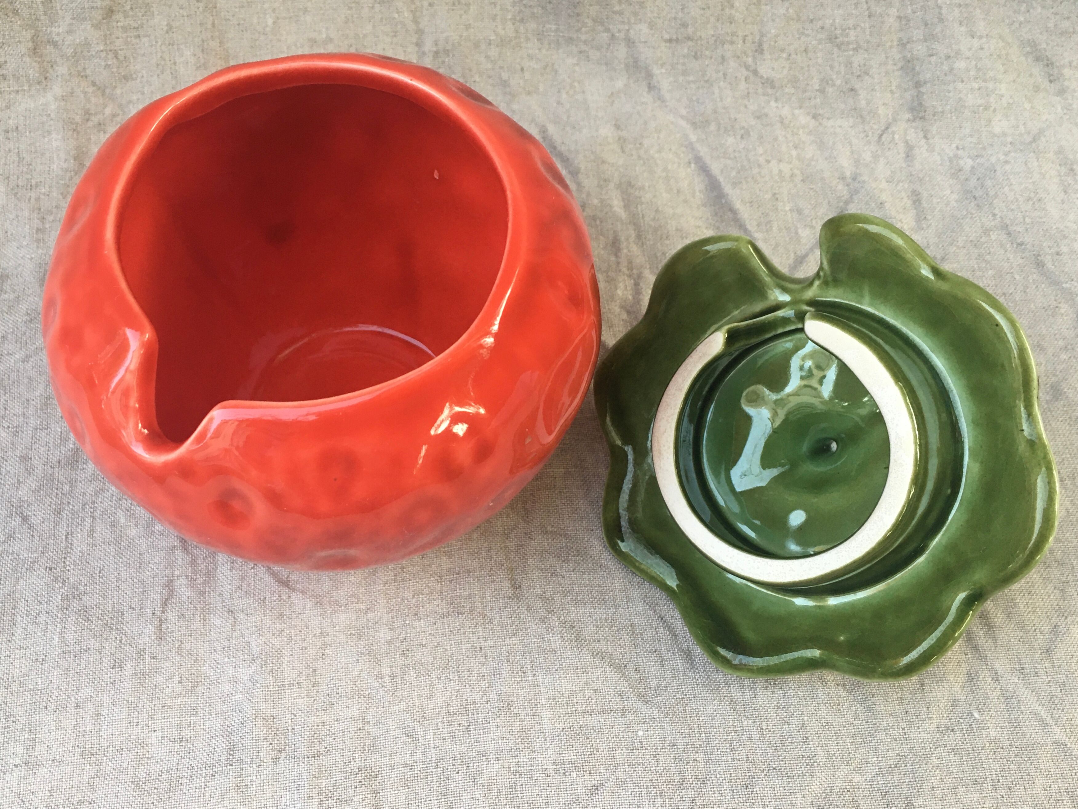 Strawberry dabbling confectioner