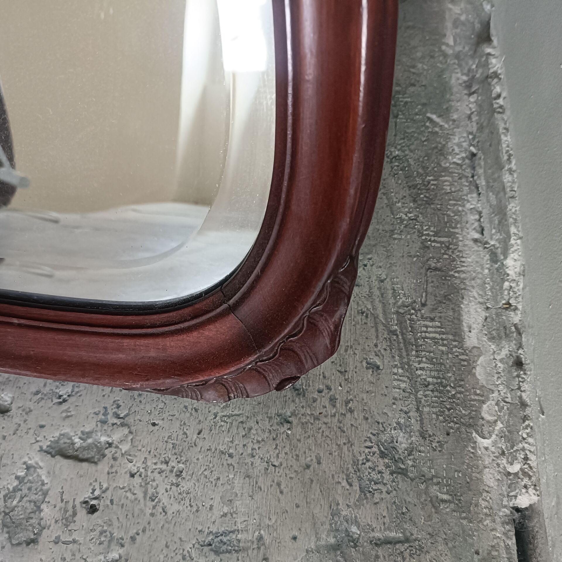 Bevelled mirror diptyque
