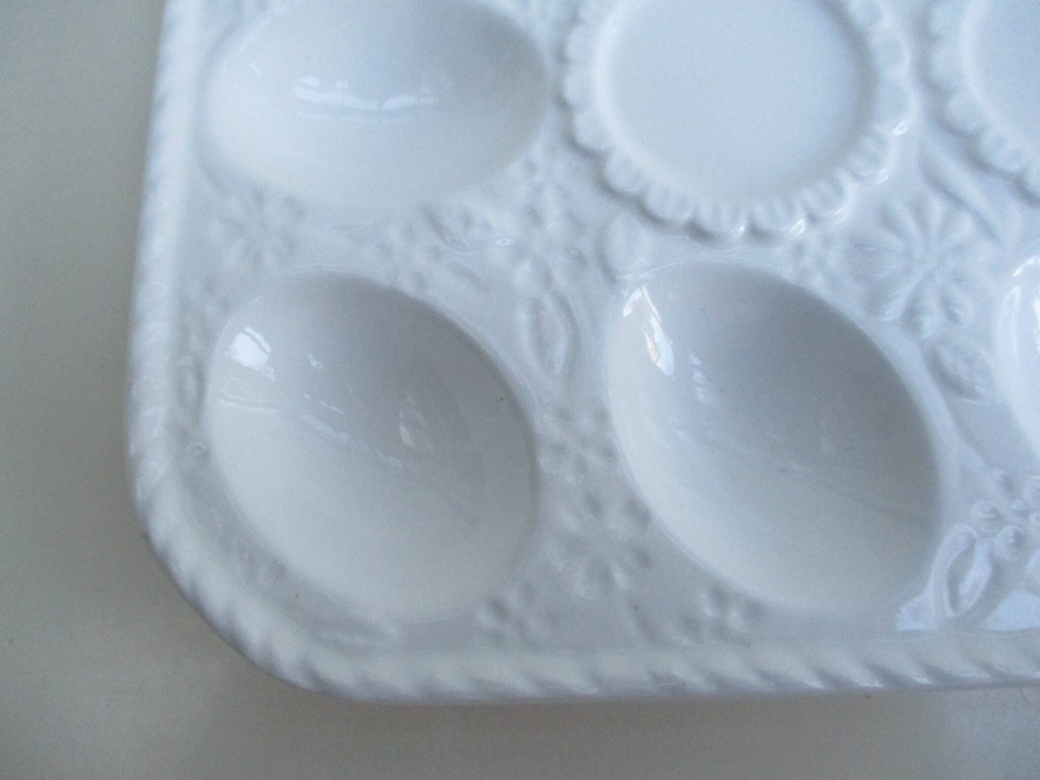 Egg dish, for presentation