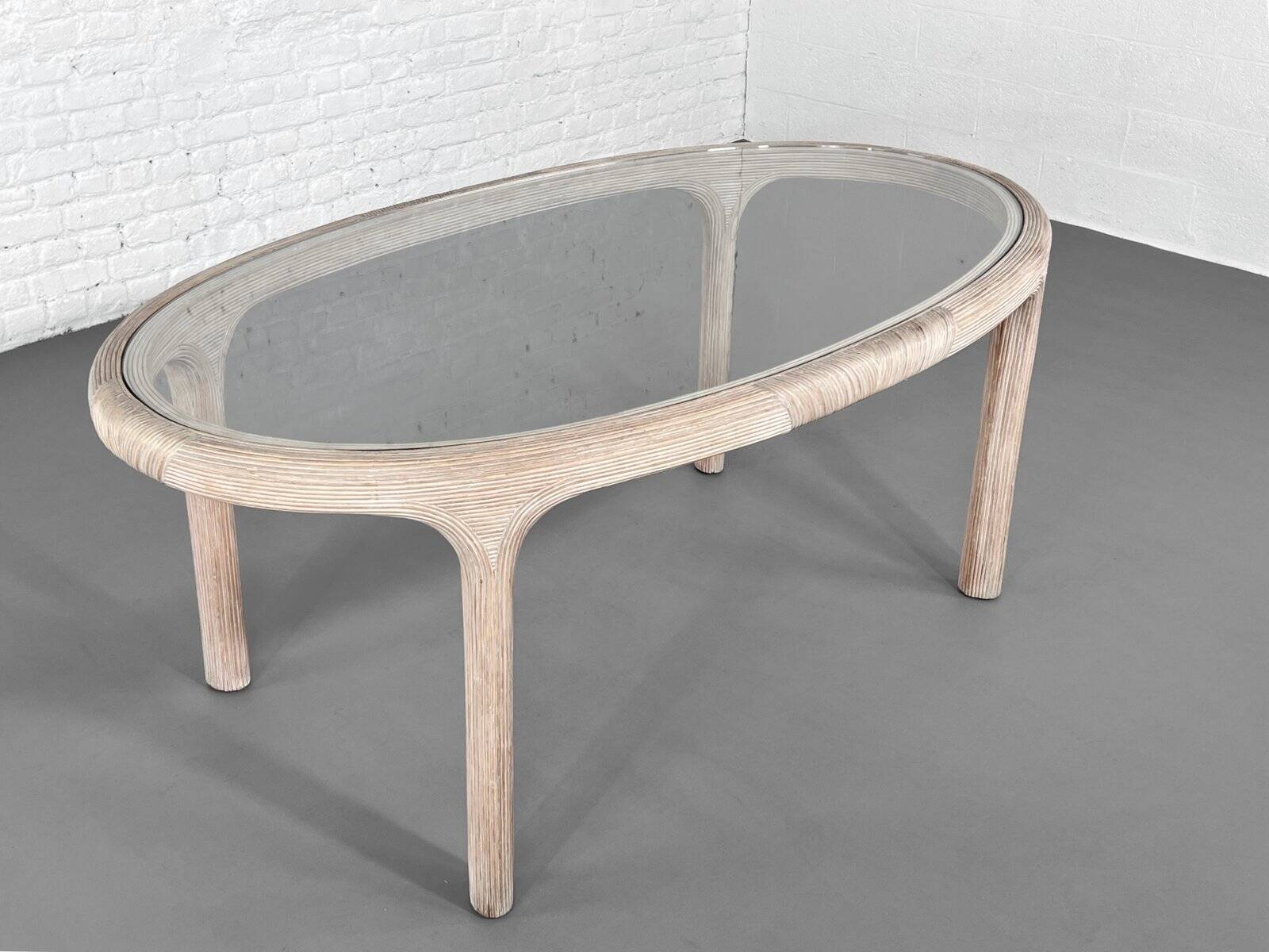 Oval table in marquetry of rattan and glass Vivai del Sud