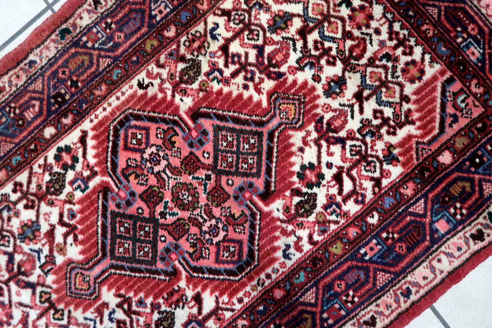 Handmade vintage Persian Hamadan rug 2.5' x 4' (77cm x 124cm), 1970s