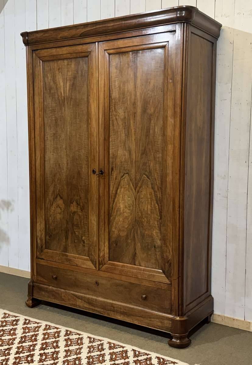 Armoire en noyer 19ème
