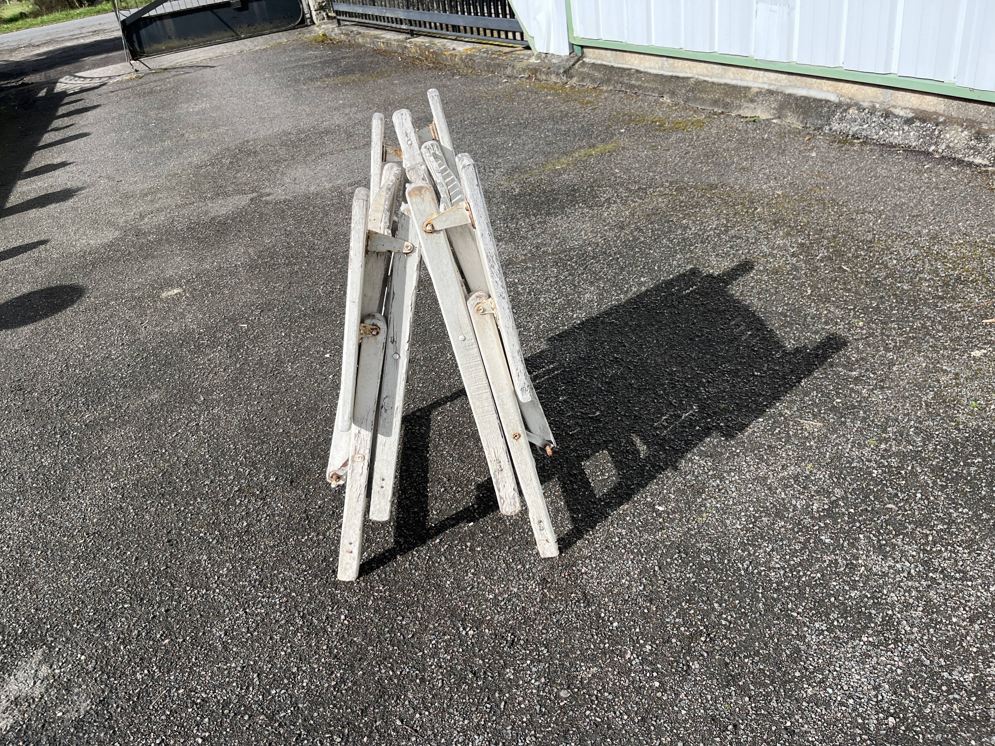 Pair of vintage wooden folding garden chairs – shabby chic look