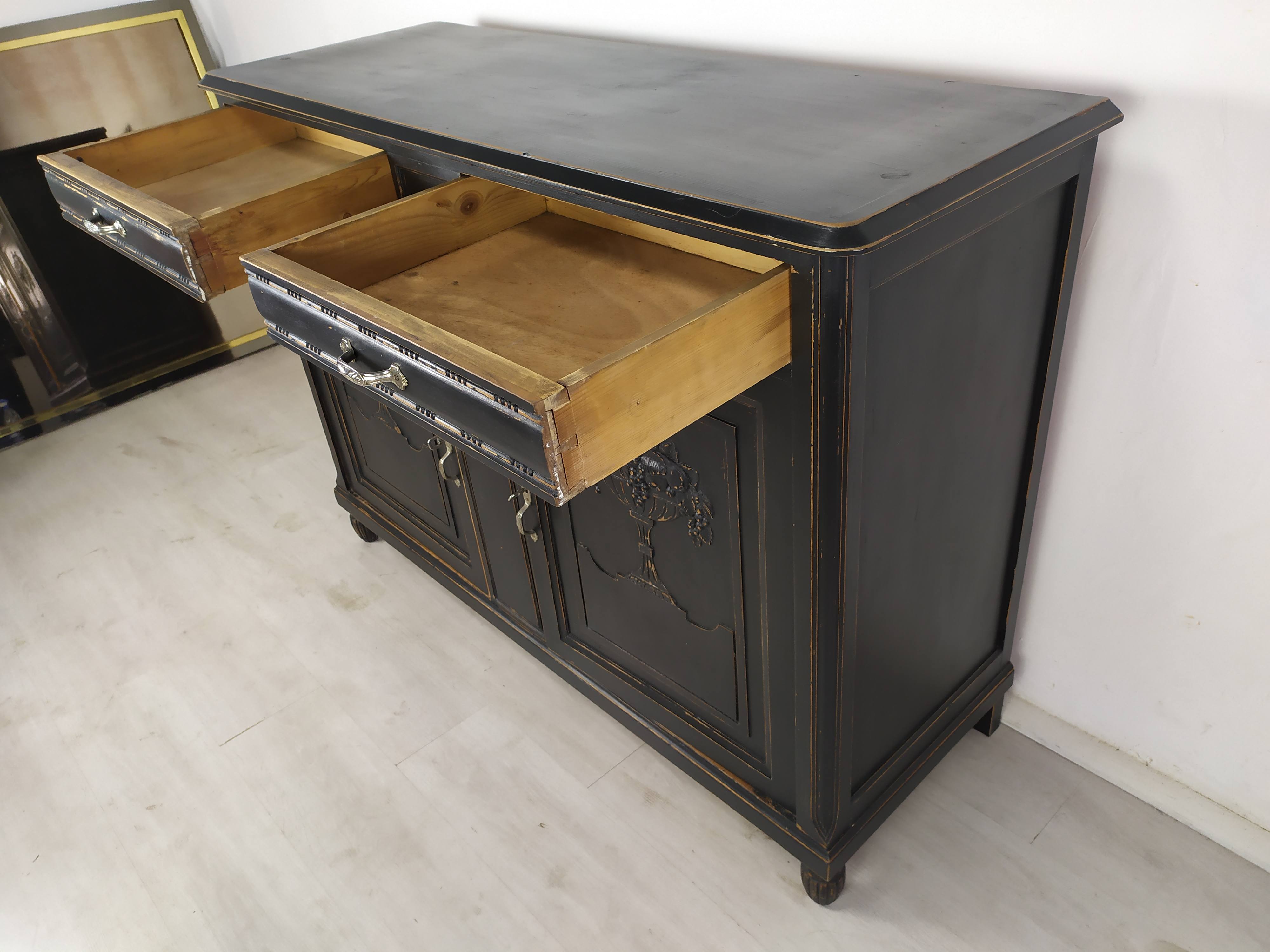 Buffet 1920 patinated black